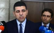 <p>Ивайло Мирчев: България има трима премиери</p>