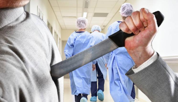 нож - НЕВЕРОЯТНО, НО ФАКТ: Мъж живее 8 години с нож в гръдния си кош!