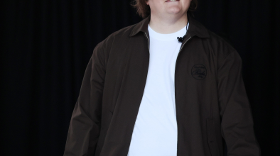 Lewis Capaldi сподели новия си сингъл “Something In The Heavens“