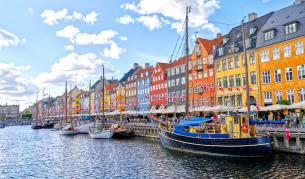 <p>Как да заживеем в една от най-щастливите страни в света?</p>