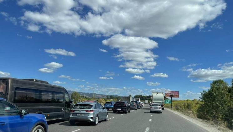 д - Изходът от София към магистрала „Хемус“ е блокиран! (СНИМКИ)