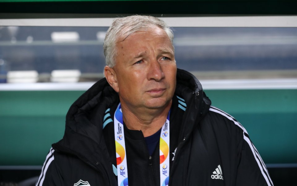 Кошмарна новина за треньор, спряган за ЦСКА преди три месеца