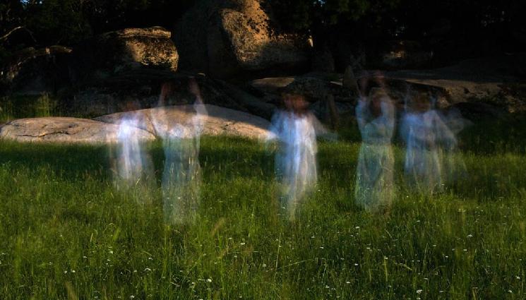 самодиви - ДРЪЖТЕ СЕ: Заснеха самодиви в монтанско! (ВИДЕО)