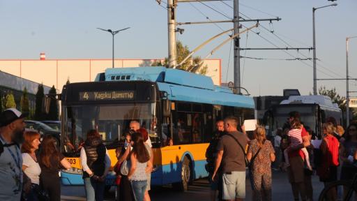 От „Дружба“ протестират срещу спирането на топлата вода