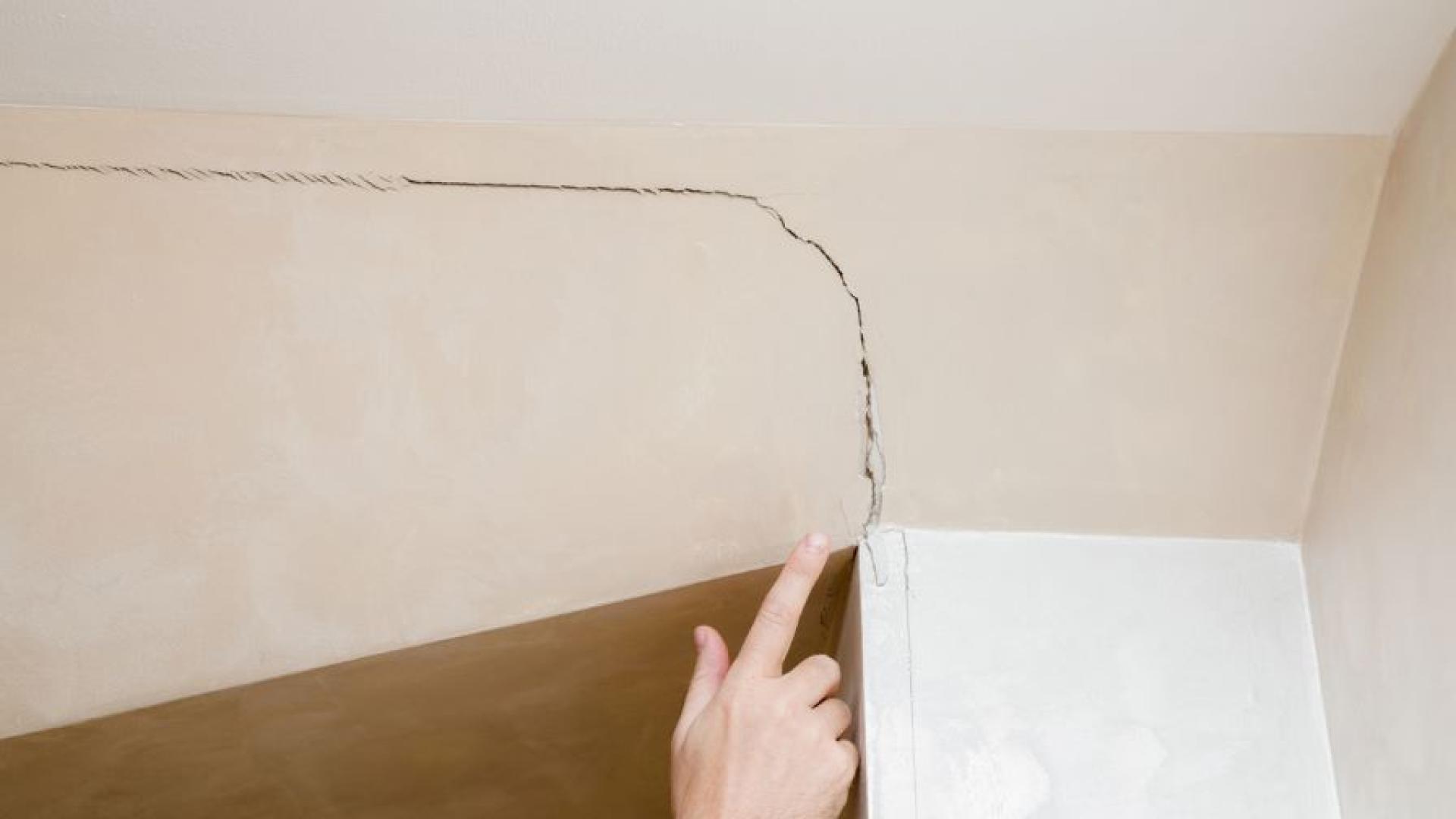 Заповед за незабавна евакуация на десетки семейства в столичния квартал