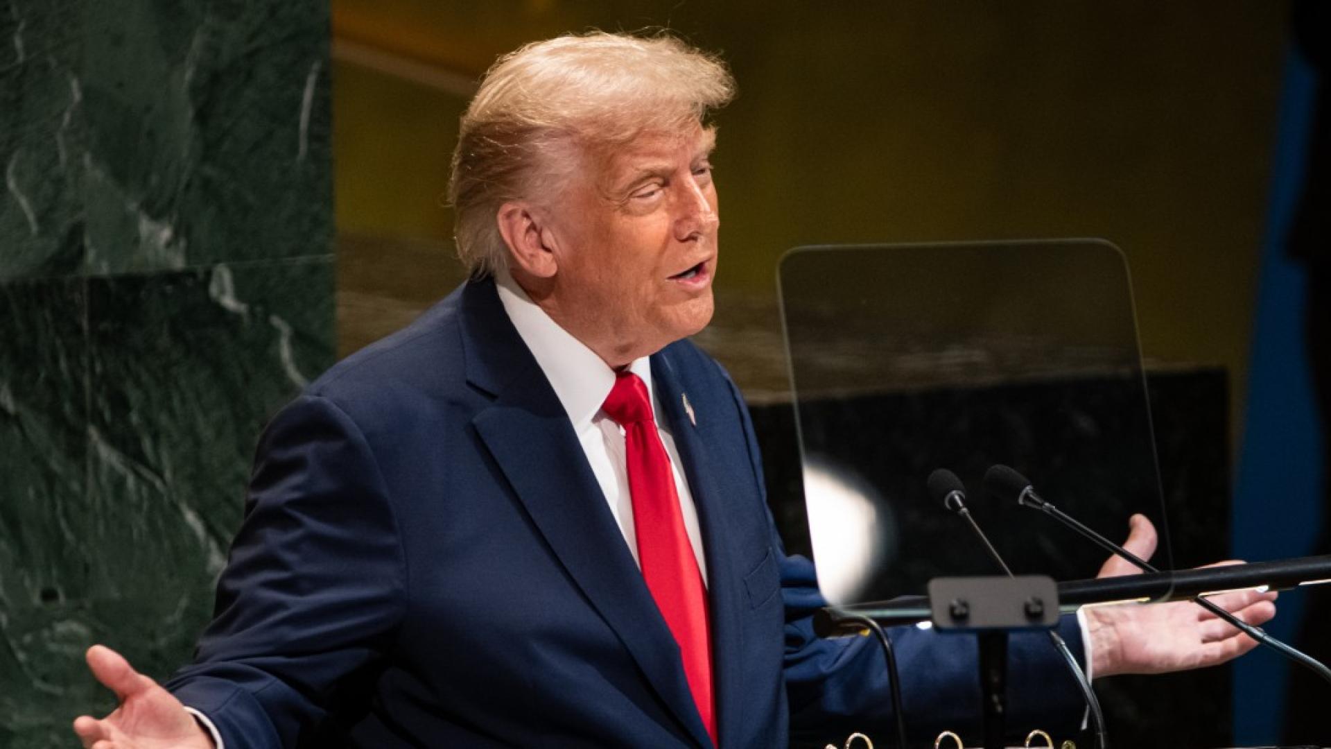 Американският президент Доналд Тръмп отново атакува бившия директор на ФБР