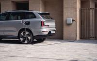 Volvo EX90 електромобили зарядна станция