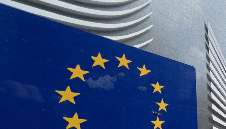 ЕК - ЕК СТЯГА ПРИМКАТА: Удря руския петрол с по-високи мита!