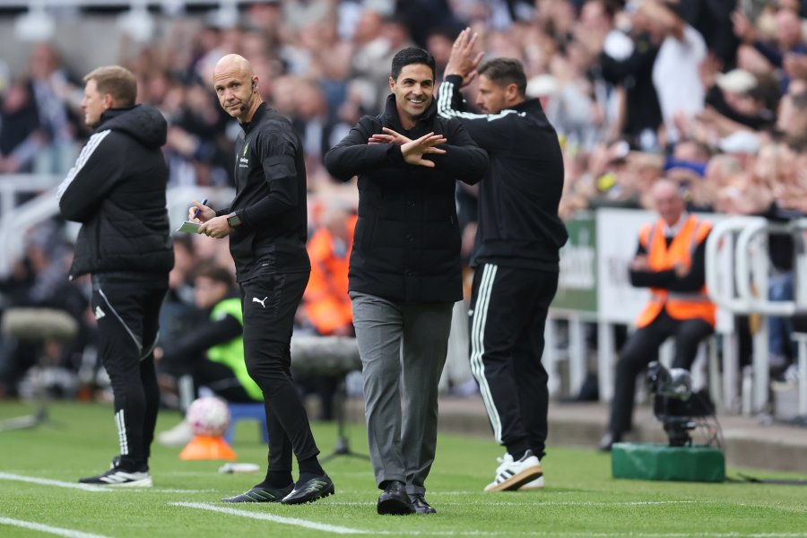 Нюкасъл Юнайтед vs Арсенал1