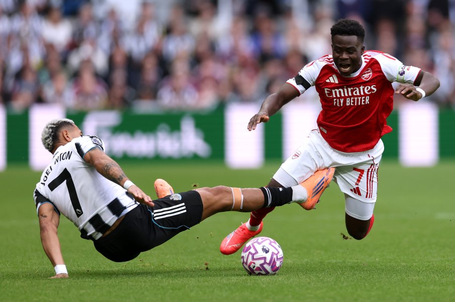 Нюкасъл Юнайтед vs Арсенал1