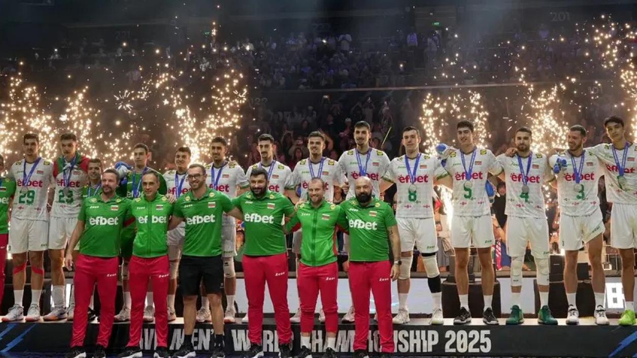 България с историческо сребро на световното по волейбол
