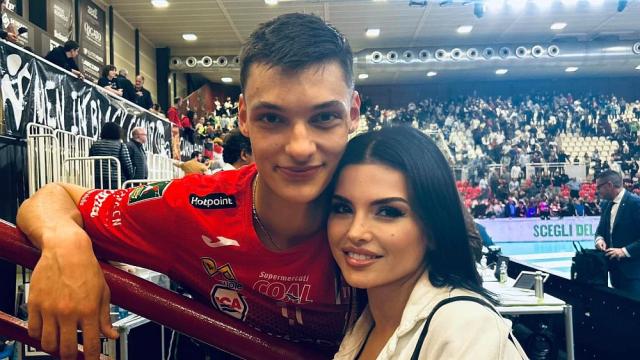 Любимата на Александър Николов: Плача от гордост, ти вече си промяната, която вдъхновява