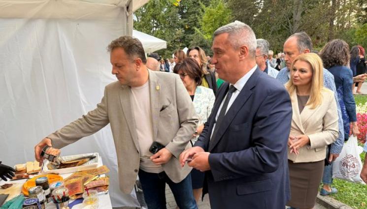 Георги Тахов - Д-р Георги Тахов: 270 млн. евро тръгват към земеделските стопанства, биофермите с приоритет