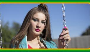 <p>От вафлички до паничка &ndash; ерата на смелите коси</p>