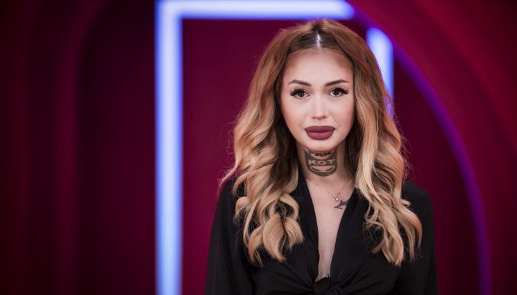 Стефани - Татуистката Стефани разкри бременността си в Къщата на Big Brother