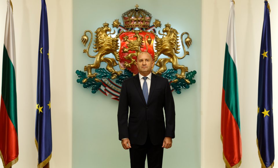 Президентът Румен Радев награди волейболните герои на България1