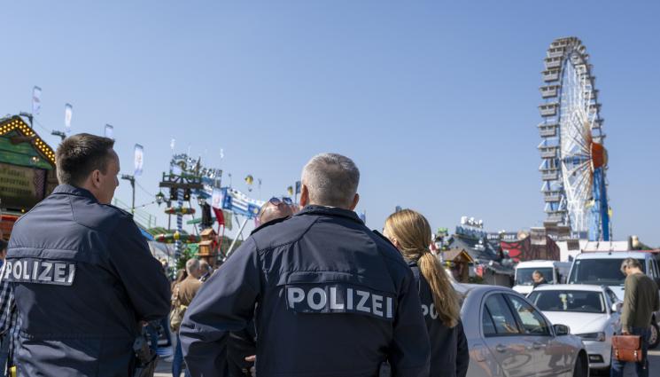 октоберфест - ТЕРОР В МЮНХЕН: „ОКТОБЕРФЕСТ“ СПРЯН ЗАРАДИ БОМБЕНА ЗАПЛАХА!