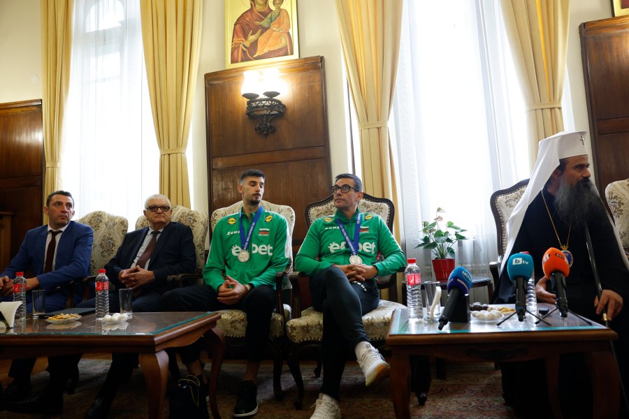 Световните вицешампиони на посещение при Патриарха1