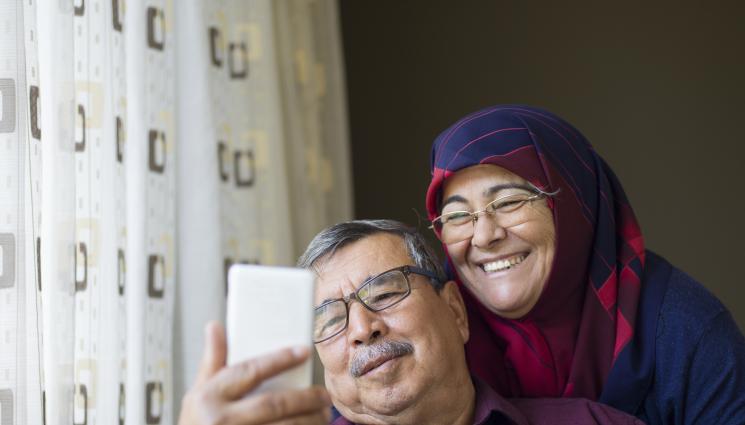 златно време - НОВА МОДА: Турски пенсионери луднаха по България!