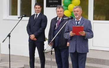 Президентът на БФС откри обновения стадион в Шумен