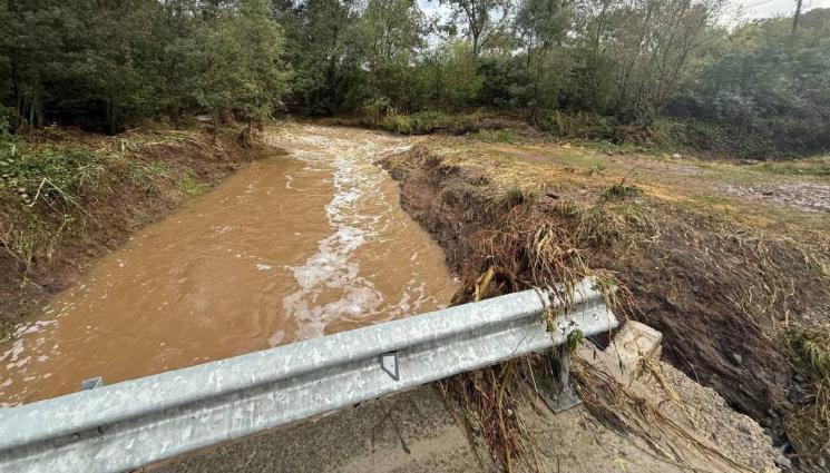бедствено пою - ПЪРВА ЖЕРТВА: Смърт във водния ад край Елените!