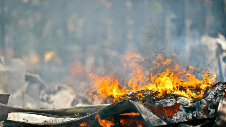 пожар обгорено