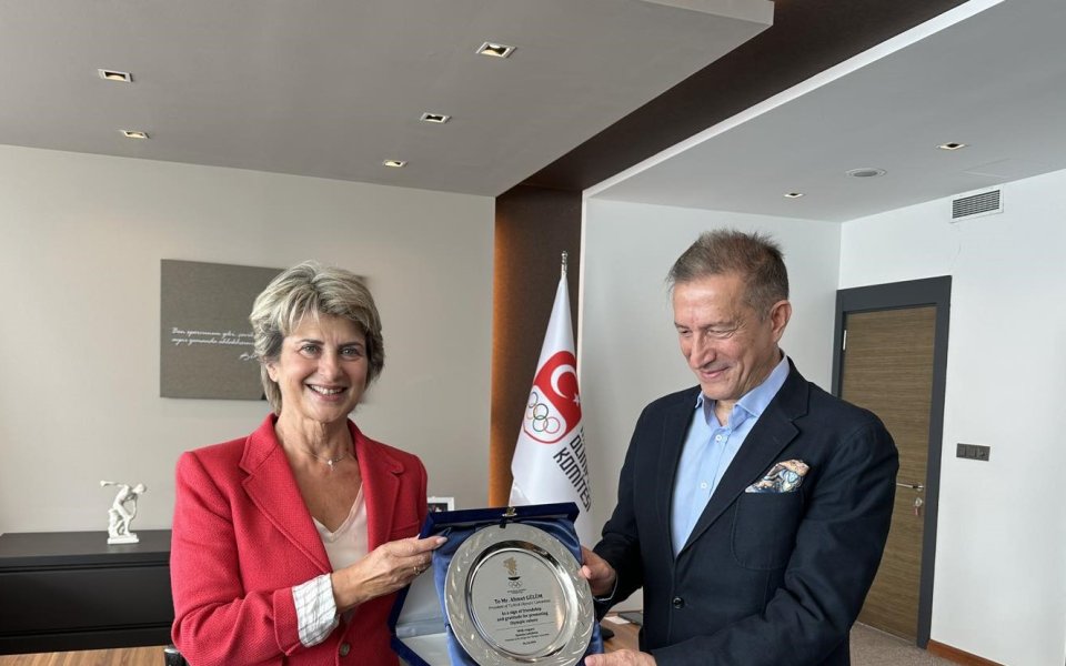 Весела Лечева се срещна с президента на Турския олимпийски комитет в Истанбул