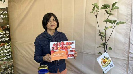 Светла Николова