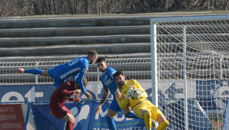 Локомотив ГО - Голов хикс в Горна Оряховица затвори кръга във Втора лига