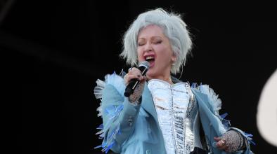 Cyndi Lauper беше записана в Залата на славата на рокендрола