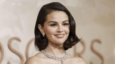 Selena Gomez поздрави Taylor Swift за новия ѝ албум с кадри от сватбата си