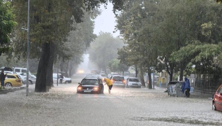 Царево - Полиция пази Царево от мародери след потопа