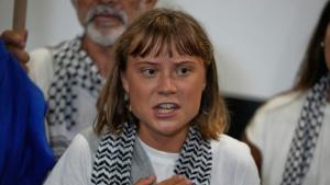 Грета Тунберг на летището в Атина
