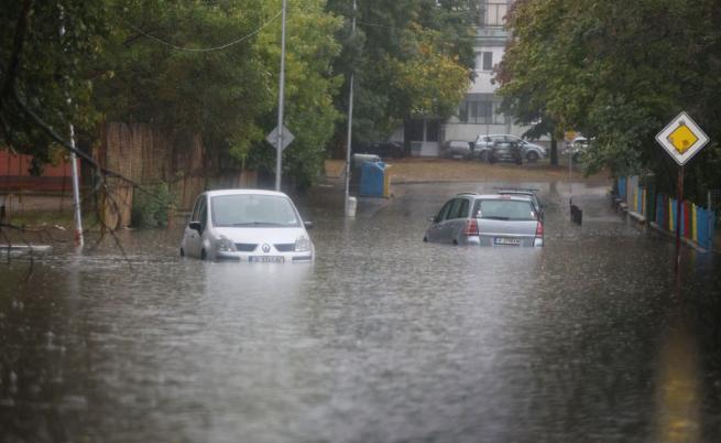 България под вода: Варна, Русе и Велико Търново бедстват след потопа