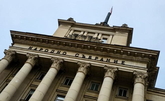Указът за възлагане на мандат на Румен Радев е обнародван в 