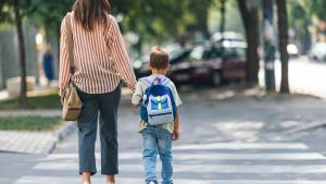 деца родители училище градина