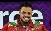Български триумф: Карлос Насар грабна златото с 222 кг рекорд