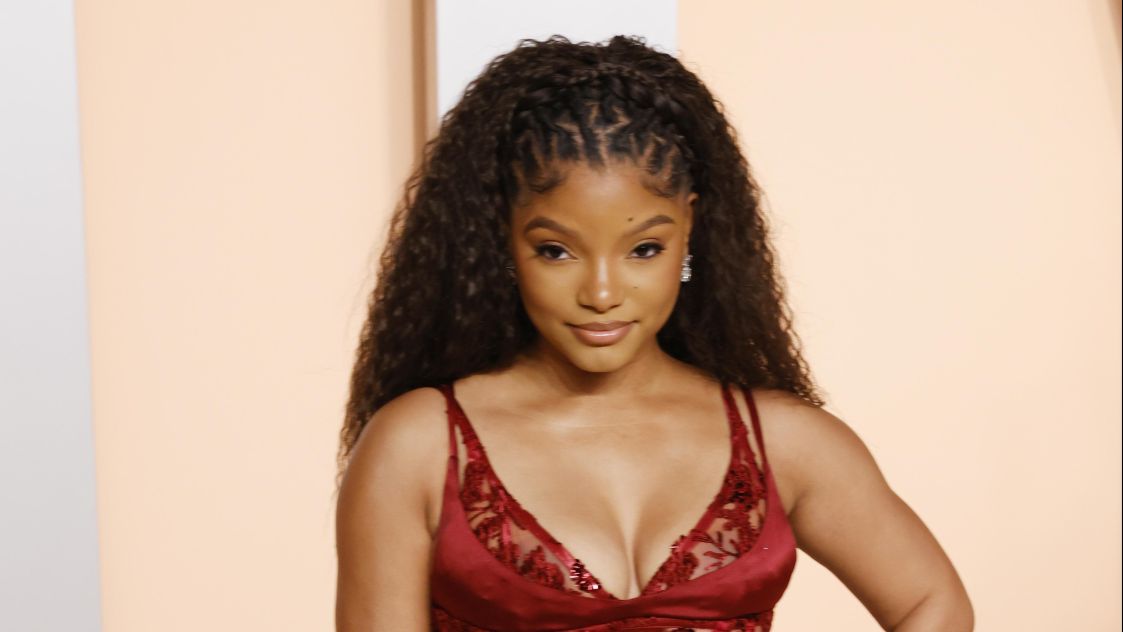 Halle Bailey обявява дебютния си солов албум