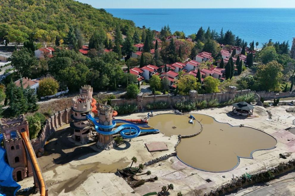 Собственици на имоти във вилно селище (в.с.) Елените настояха за