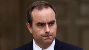 Френският премиер Себастиен Льокорню определи американската военна операция във Венецуела