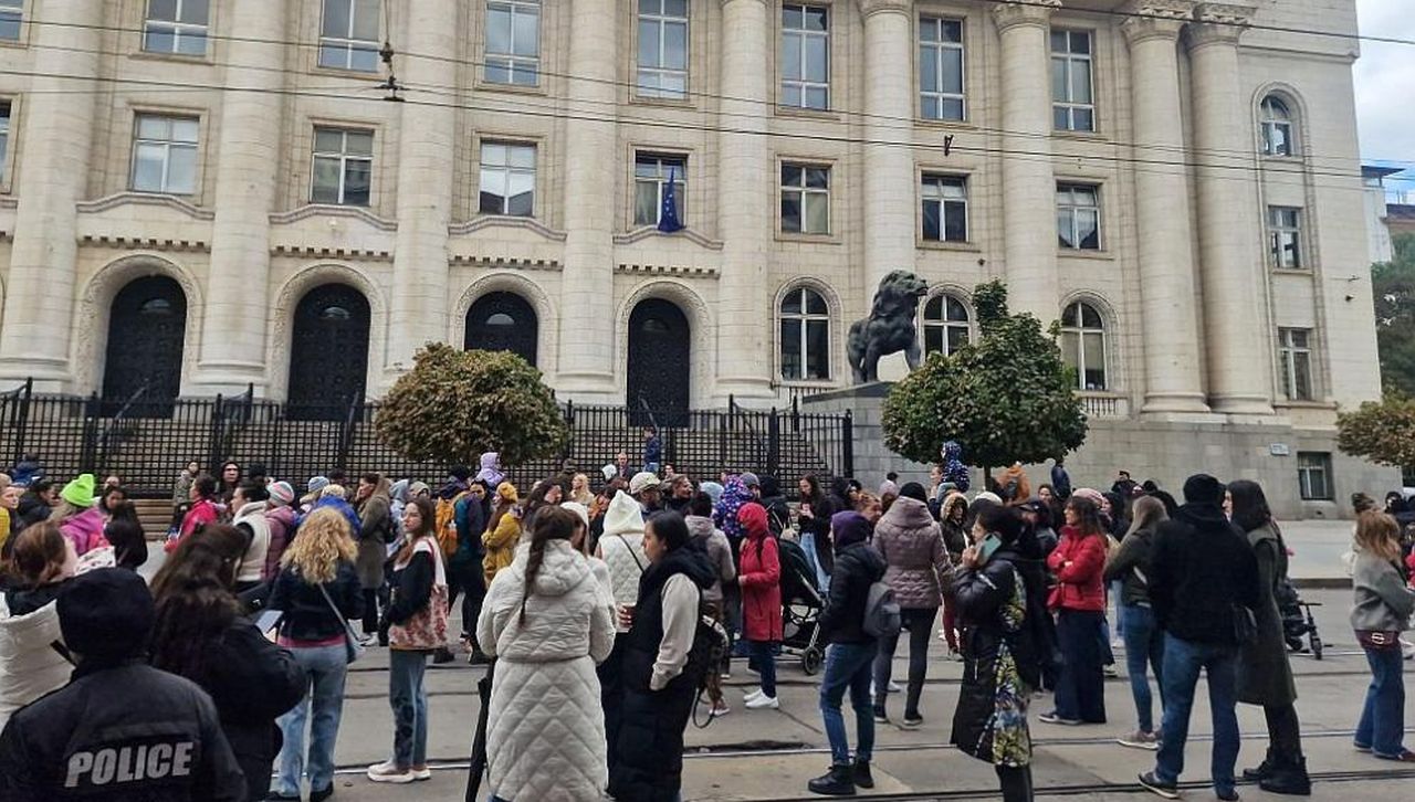 „Ние не мълчим“: Протести в страната срещу насилието над деца