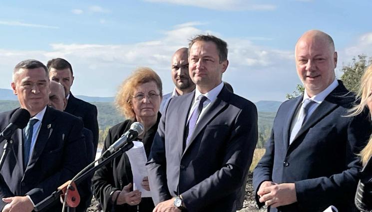 Премиерът Росен Желязков и комисарят Кристоф Хансен - Агро Телеграф: Комисарят по земеделие Кристоф Хансен: Субсидиите за БГ фермите ще се доближат до високите в ЕС