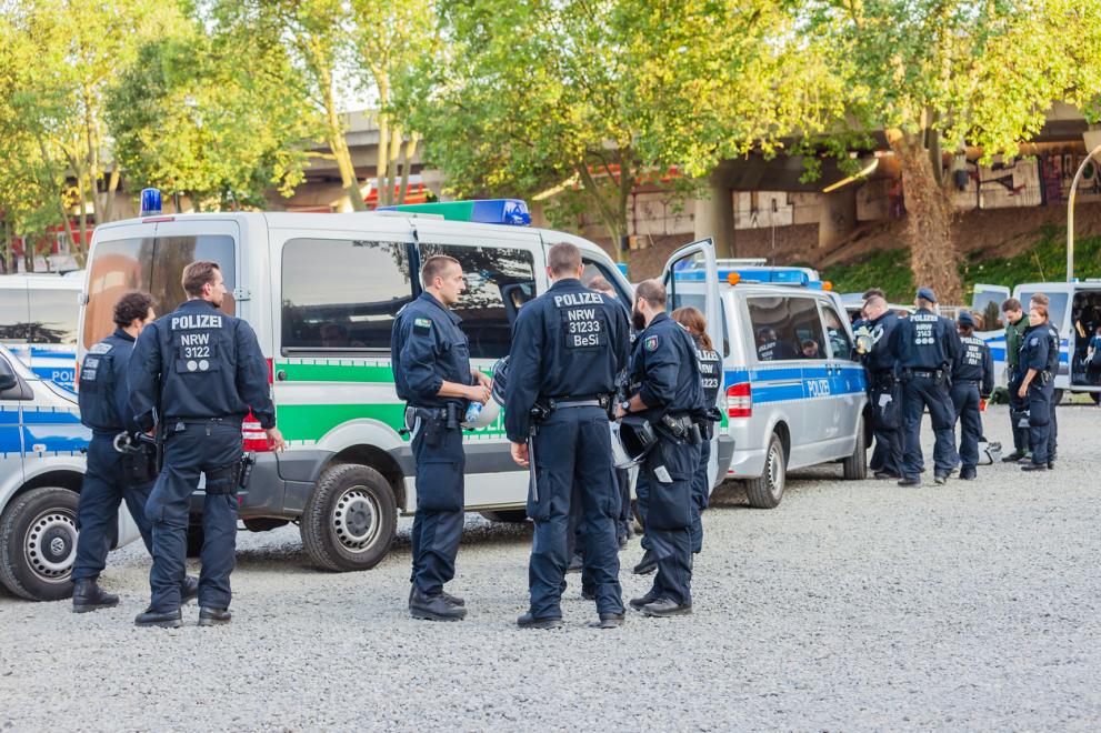 Германски следователи и финансовият регулатор БаФин (BaFin) са закрили над