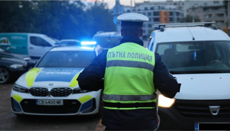 д - АКЦИЯ НА МВР СРЕЩУ СВОИ: Арестуваха катаджии заради схема с регистрация на автомобили