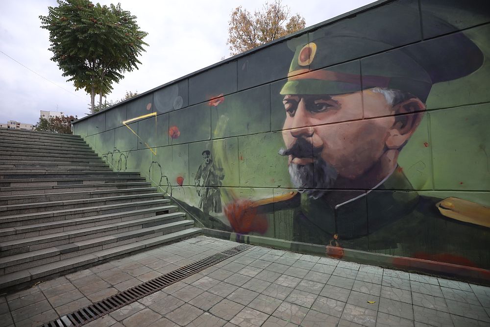 Подлезът на бул. „Владимир Вазов“ и ул. „Черковна“ в София