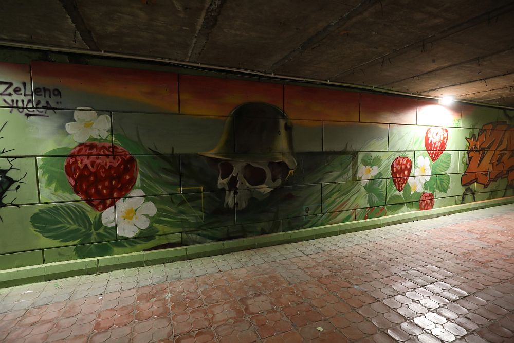 Подлезът на бул. „Владимир Вазов“ и ул. „Черковна“ в София