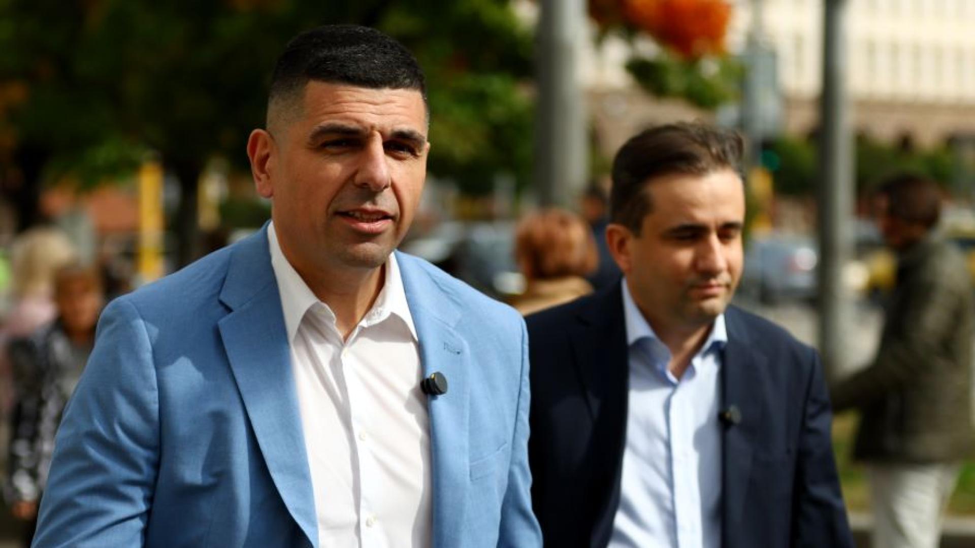 Всички политици да се откажат от служебните си автомобили Нека