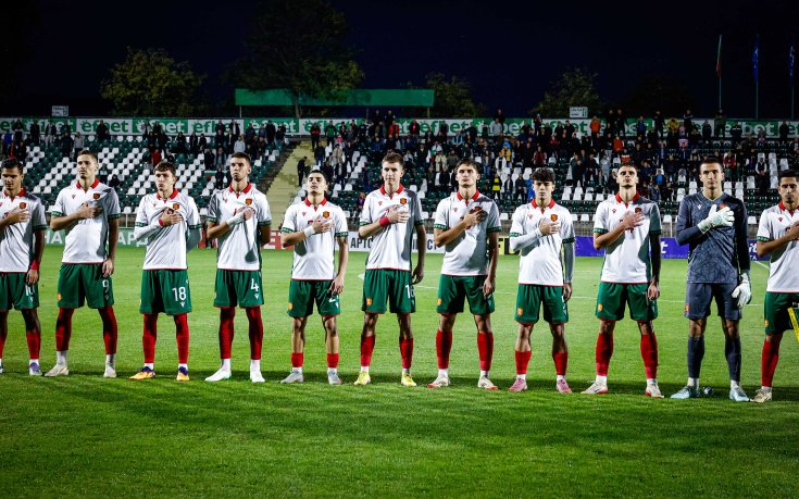 Младежите почитат Борислав Михайлов преди двубоя с Азербайджан