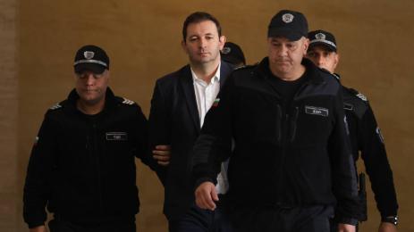 Никола Барбутов