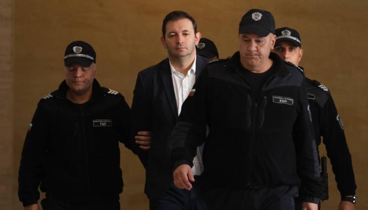 Никола Барбутов - Бившия зам.-кмет на София Никола Барбутов излиза под домашен арест